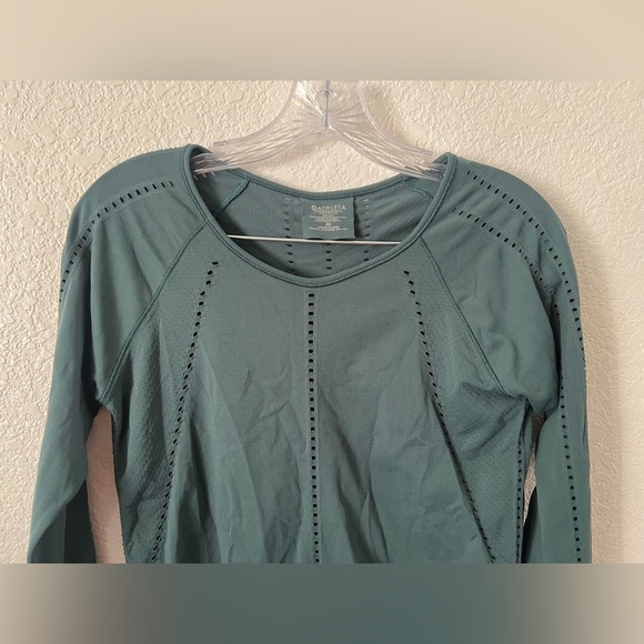 Athleta Green Long Sleeve Tee - Picture 4 of 13